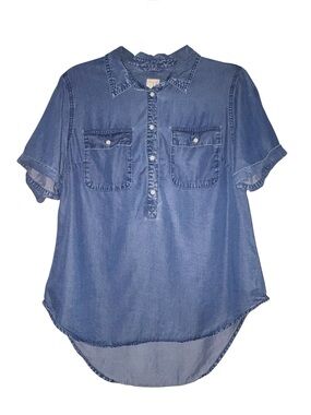 😍 a. new. day Blue Chambray Top